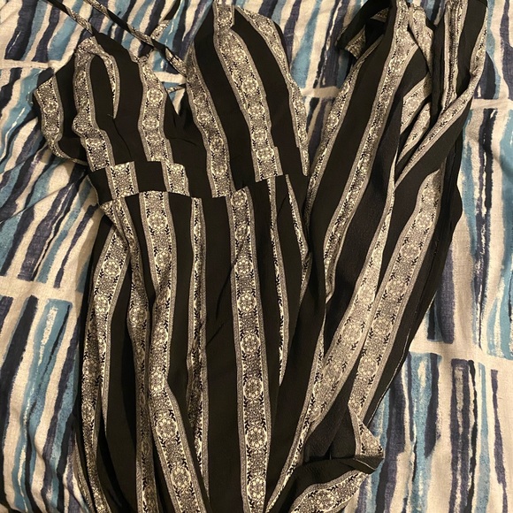 Black long romper size 7 - Picture 2 of 2